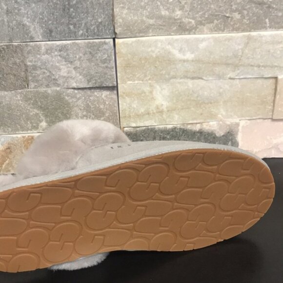 UGG Scuffette II Women's Slipper - Picture 8 of 8